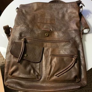 American Eagle over the should hobo bag